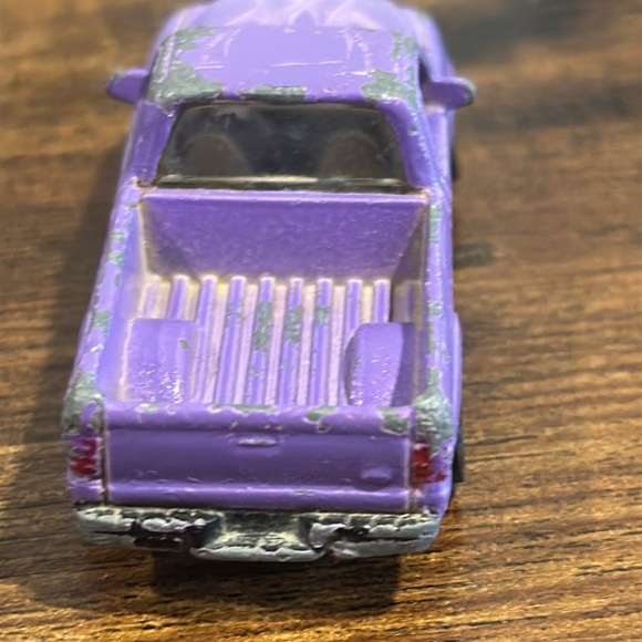 Motormax 6052 Ford Ranger Pickup Truck Toy Car Model - Purple With Flames - Picture 10 of 13